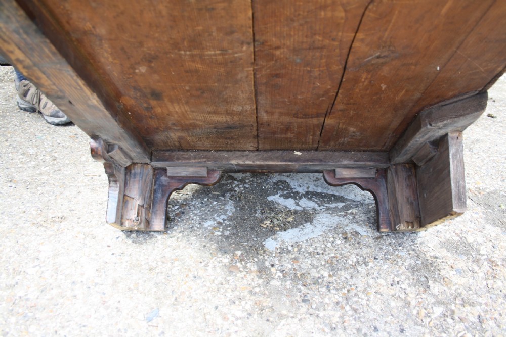 Early 18th Century Burr Ash Chest of drawers View XIV