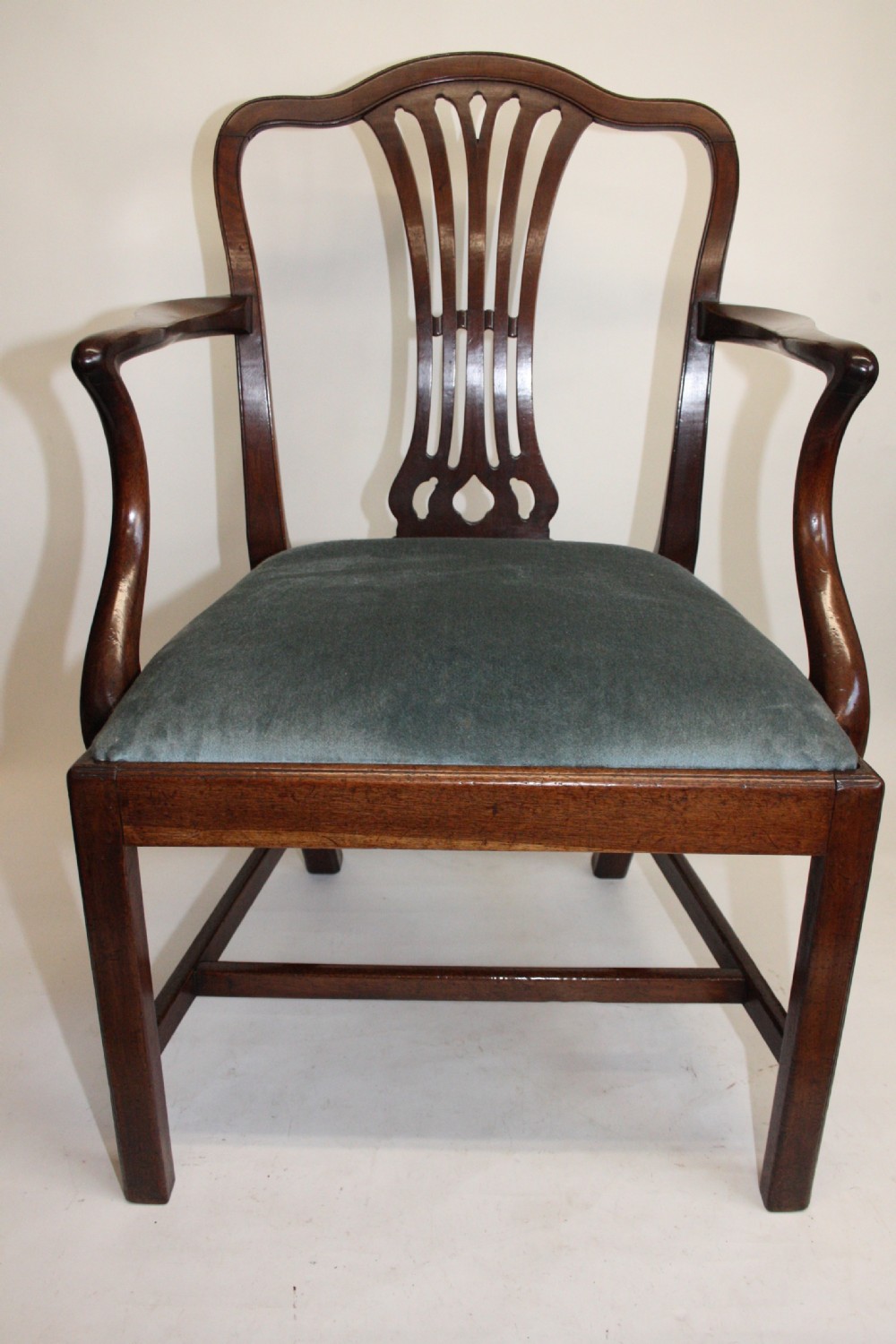 George III carver chair In mahogany 