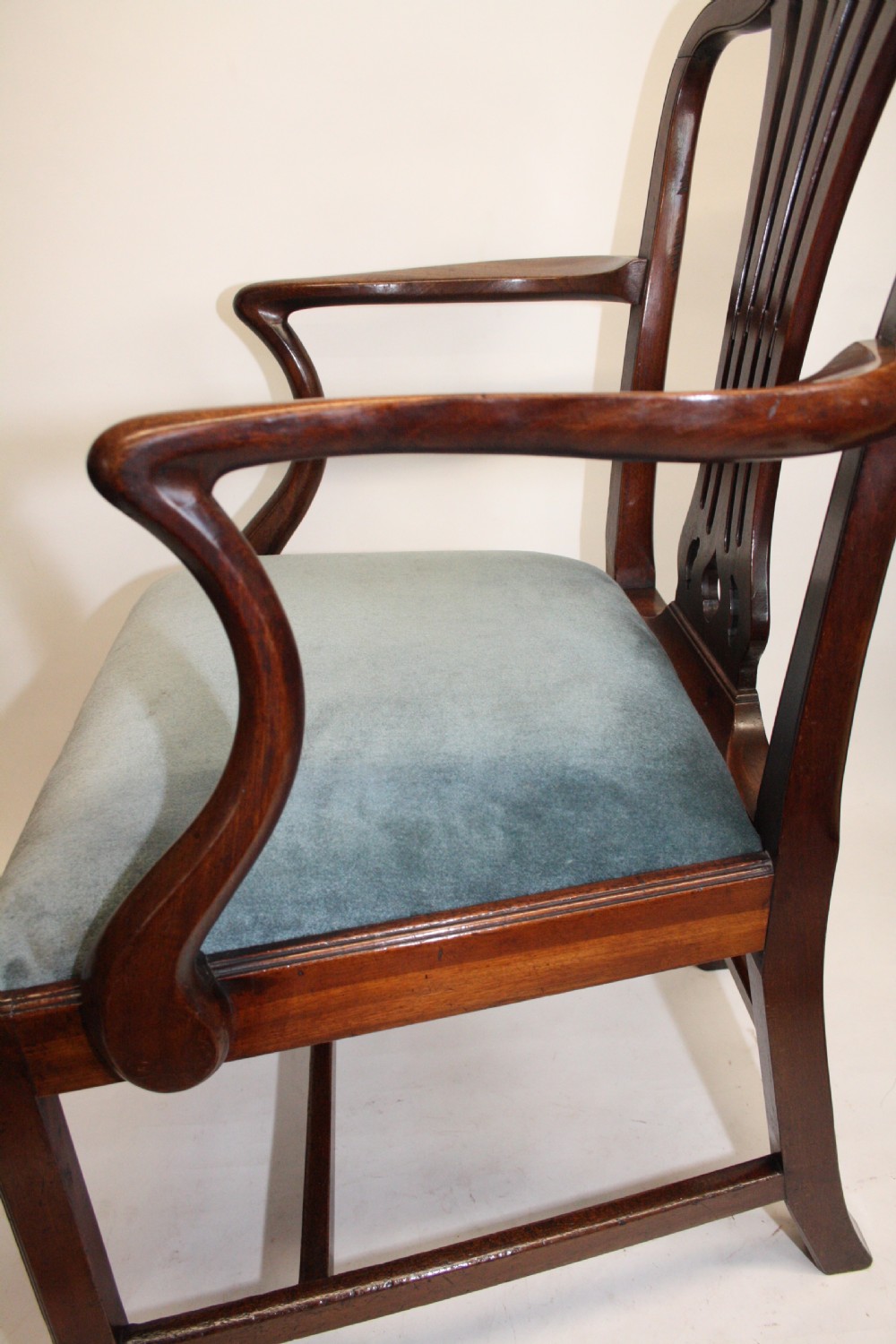 George III carver chair In mahogany  View IX