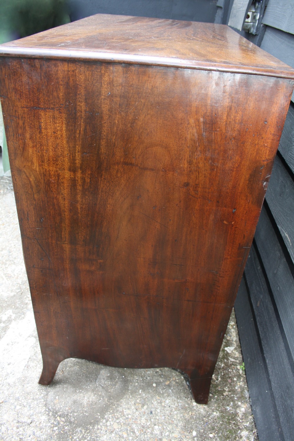 19th century short grain mahogany chest of drawers View IV