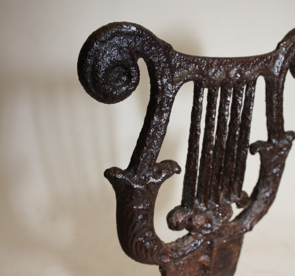Regency boot scraper View V