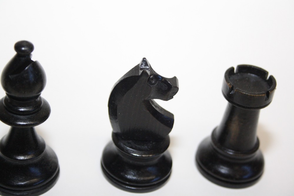 Early 20th century chess set View IX