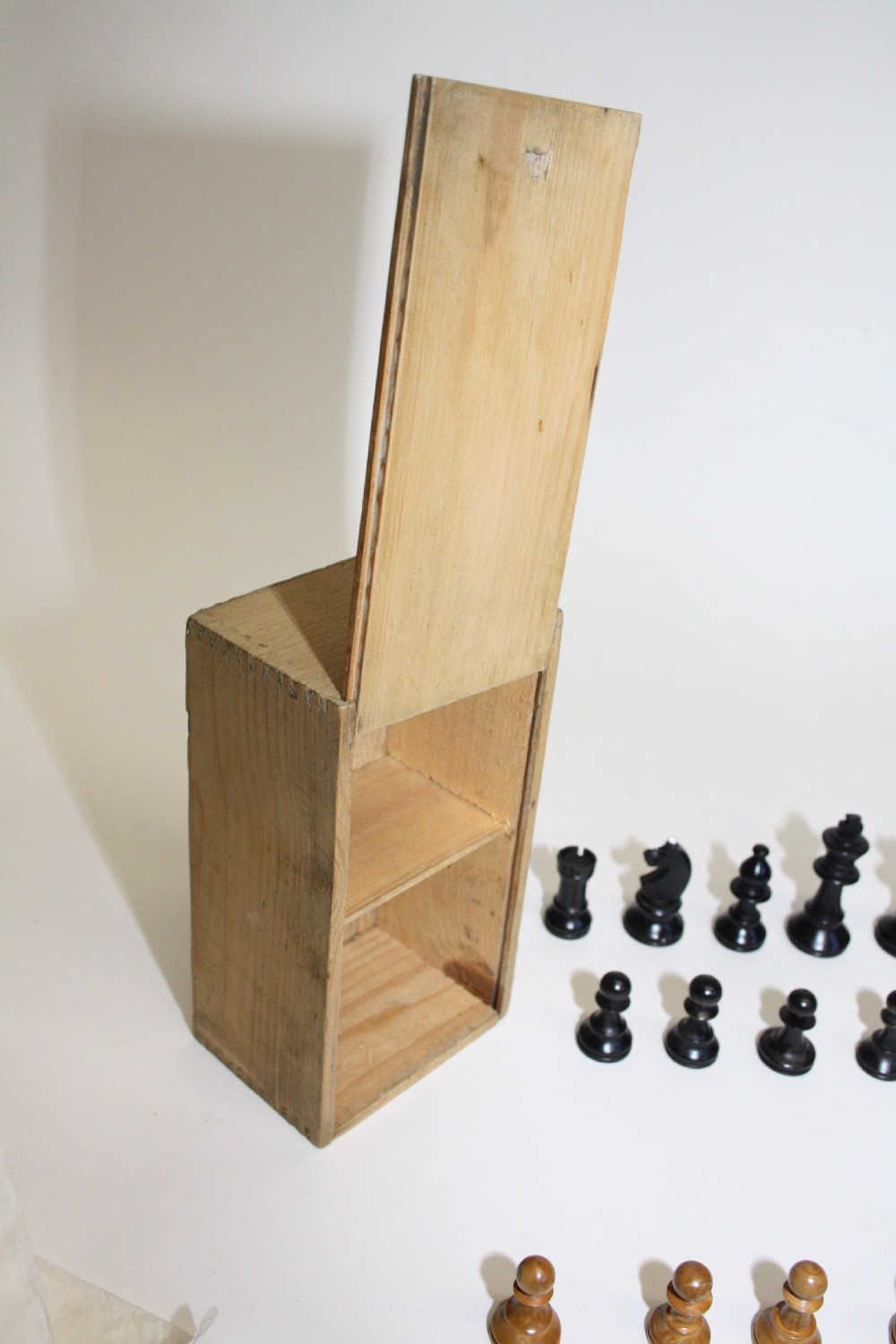Early 20th century chess set View X