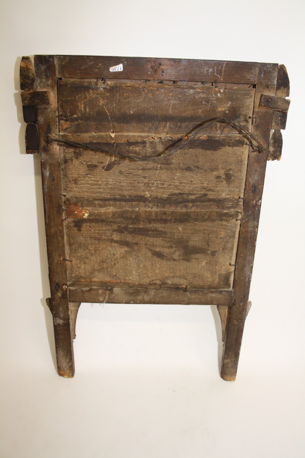 Gilt French portrait mirror View VIII