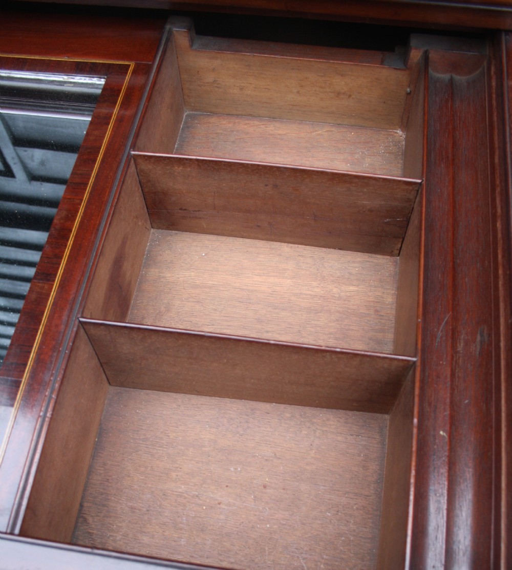 Regency chest with fitted drawer View XIV