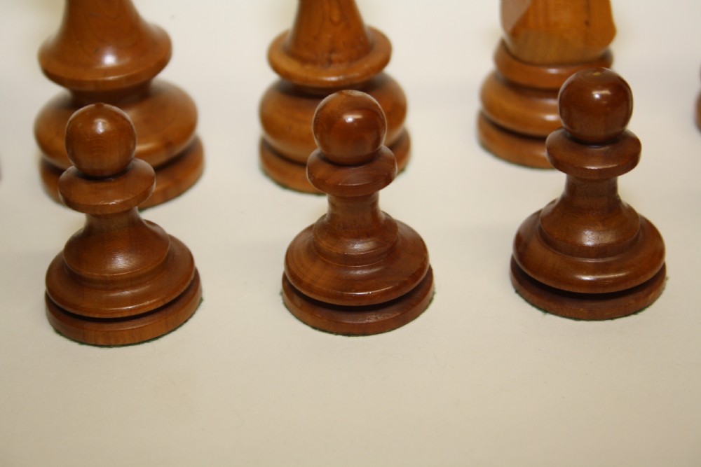 Early 20th century Weighted chess set  View X