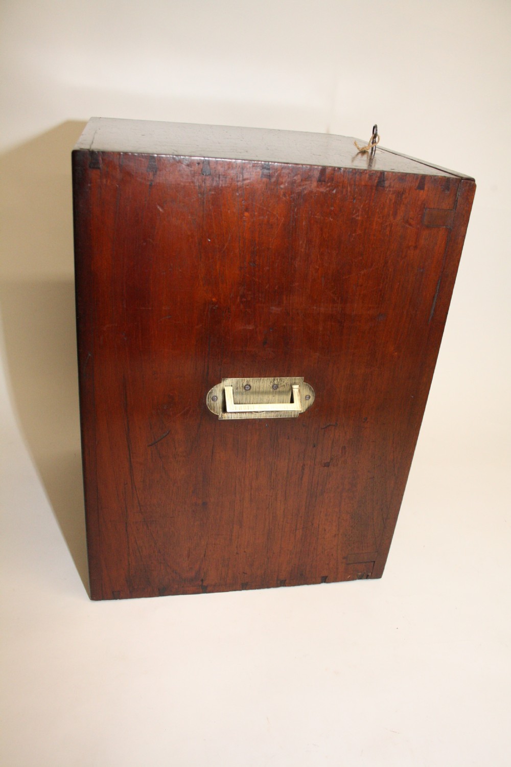 Collectors chest with sliding lid View III