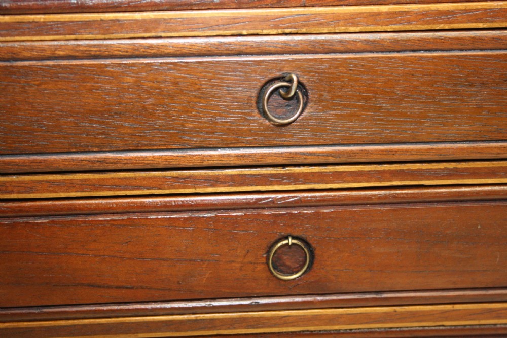 Collectors chest with sliding lid View IX