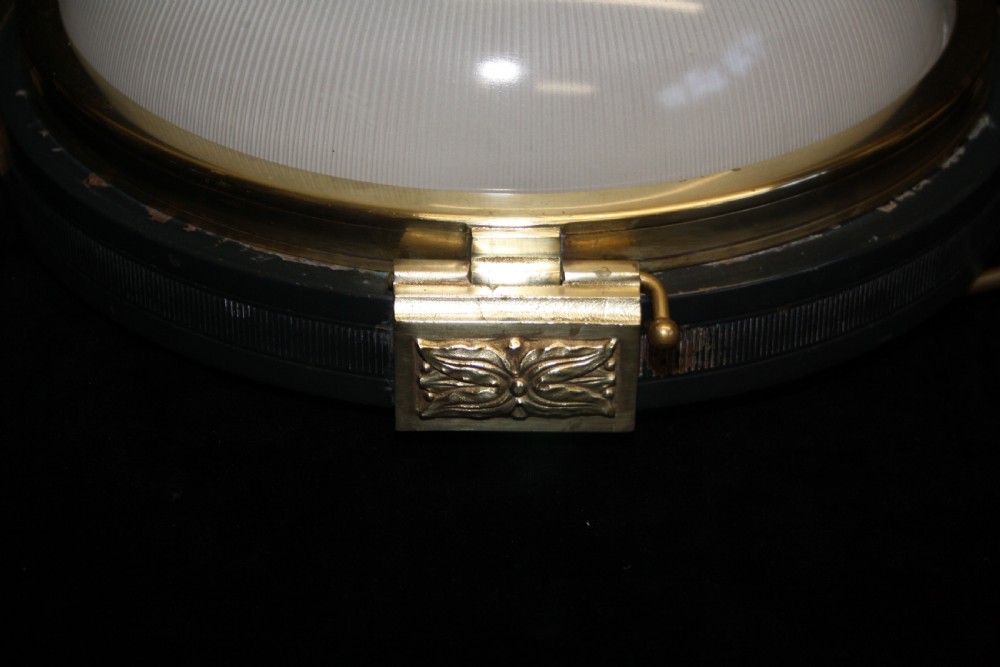 Round ceiling lights in steel and brass View III