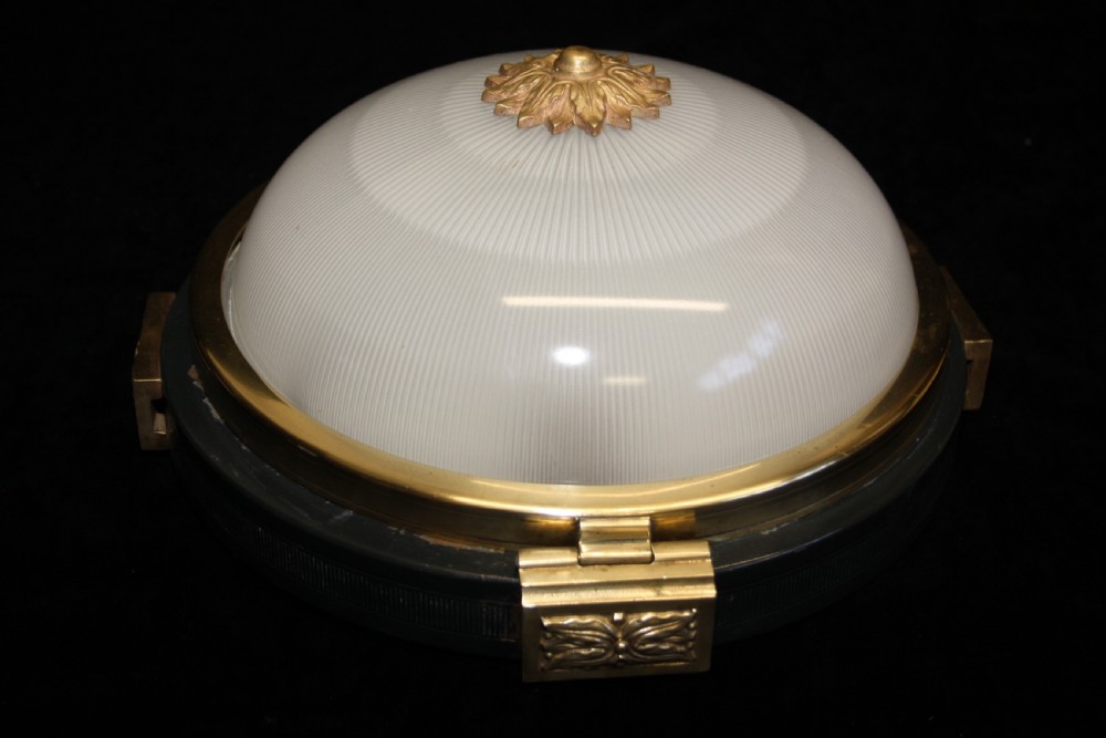 Round ceiling lights in steel and brass View V