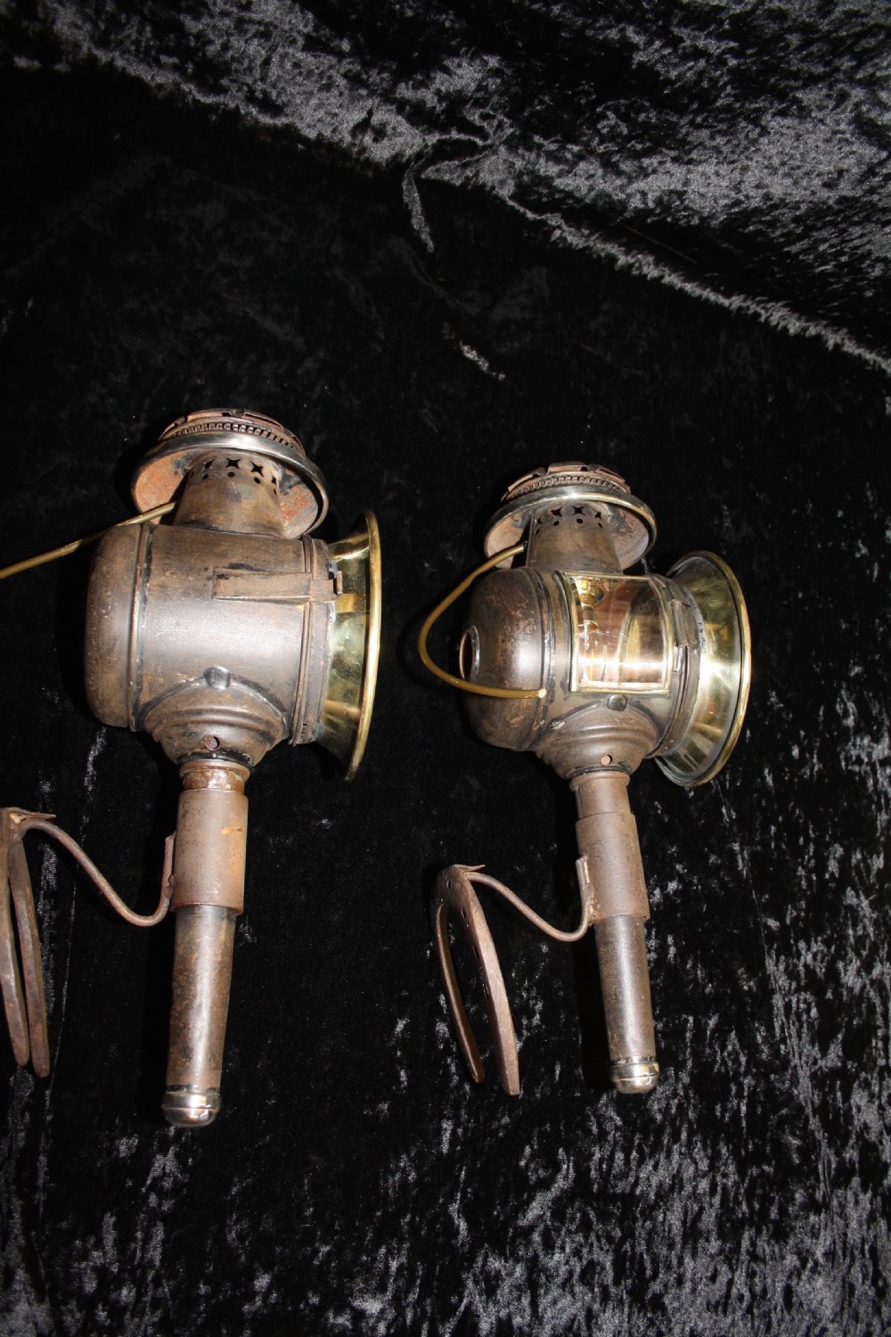 Pair of late 19th century carriage lights View III