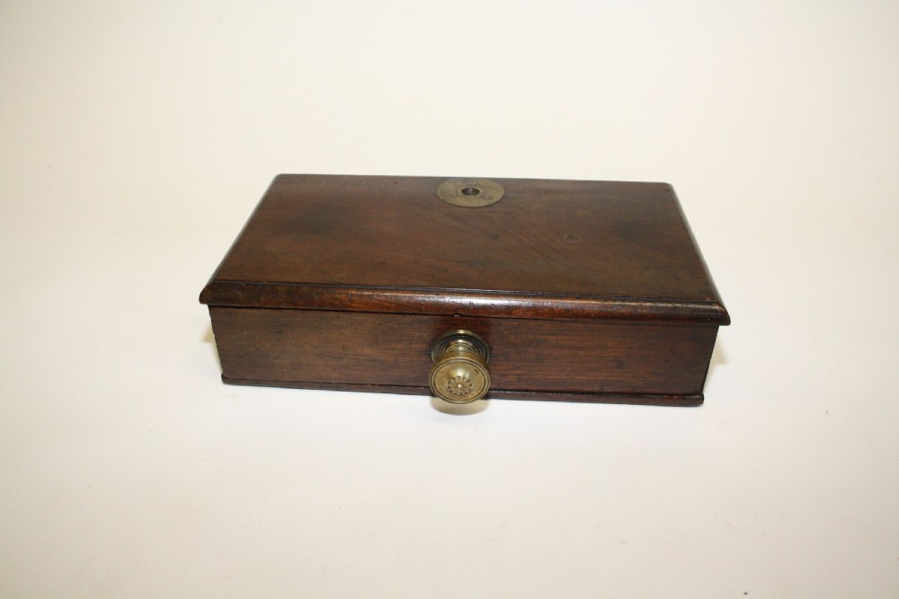 19th-century balance scales View II