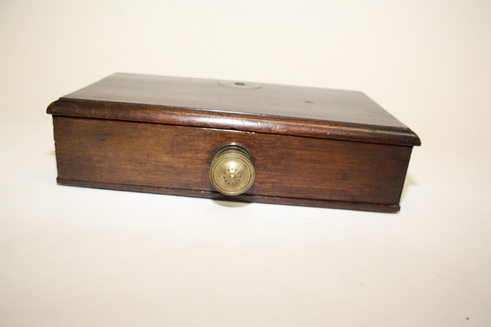 19th-century balance scales View IV