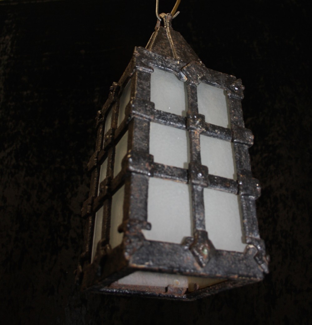 Arts and crafts lantern View IV