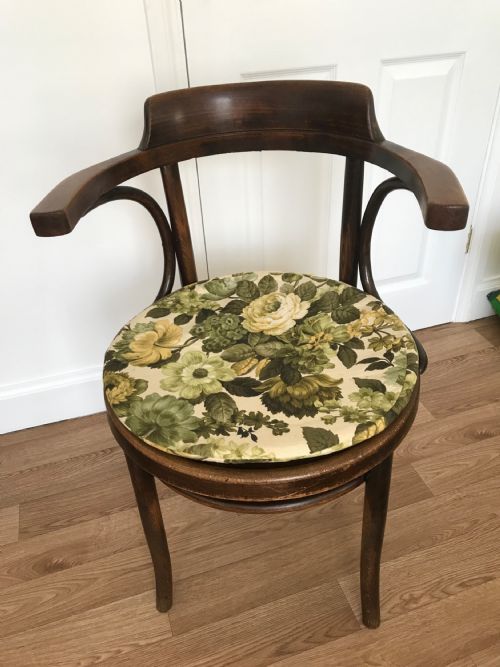 BENTWOOD CARVER BISTRO DESK CHAIR CUSHION - ADDITIONAL PHOTO 3