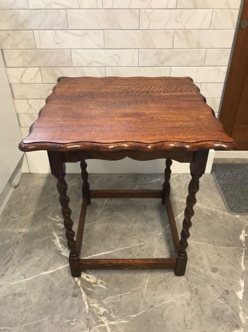 oak barleytwist occasional table c1920 - CATEGORY: ANTIQUE TABLES - DATED 1920