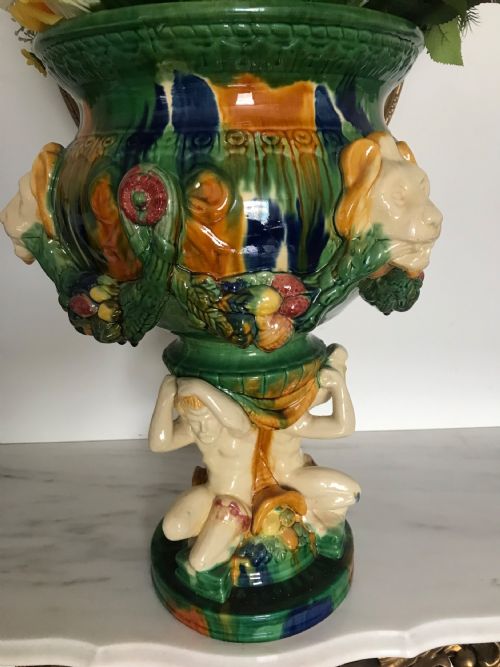 HUGE MAJOLICA CERAMIC PLANTER ON FIGURAL BASE STAND WITH LIONS HEAD DECORATION FROM ITALY - ADDITIONAL PHOTO 1
