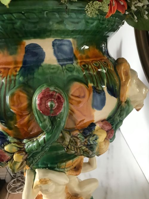 HUGE MAJOLICA CERAMIC PLANTER ON FIGURAL BASE STAND WITH LIONS HEAD DECORATION FROM ITALY - ADDITIONAL PHOTO 9
