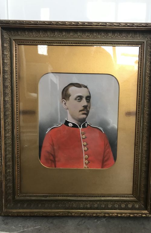 19TH OIL PORTRAIT OF COLDSTREAM GUARDSMAN MILITARY PAINTINGS - ADDITIONAL PHOTO 1