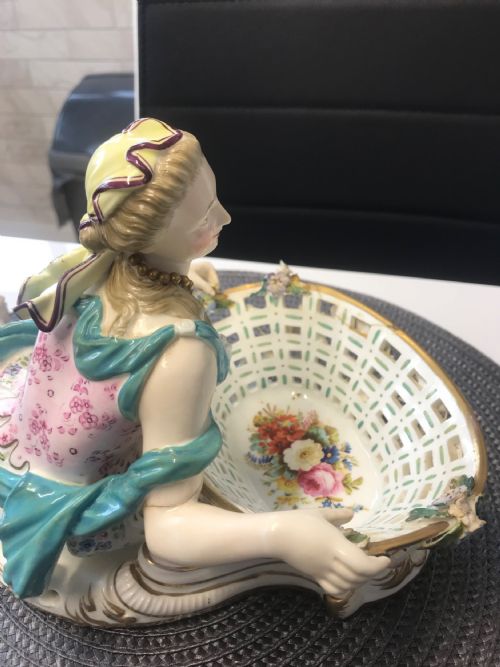 18TH MEISSEN FIGURAL MAIDEN FLORREL SWEET BASKET - ADDITIONAL PHOTO 8