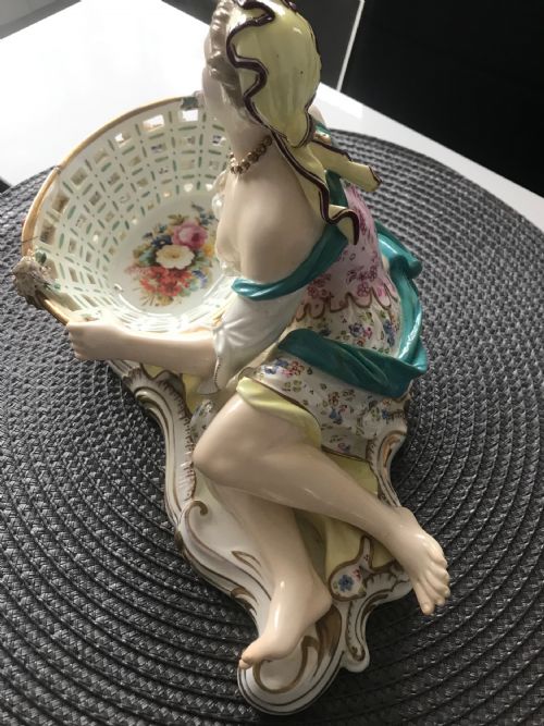 18TH MEISSEN FIGURAL MAIDEN FLORREL SWEET BASKET - ADDITIONAL PHOTO 6