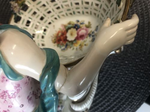 18TH MEISSEN FIGURAL MAIDEN FLORREL SWEET BASKET - ADDITIONAL PHOTO 19