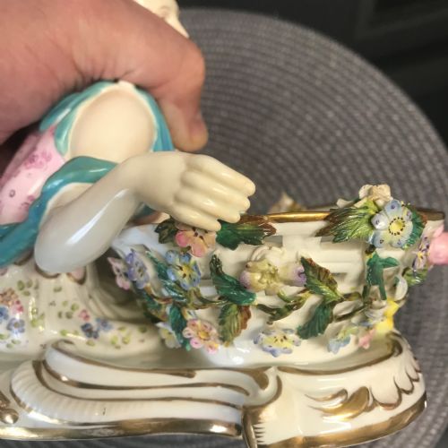 18TH MEISSEN FIGURAL MAIDEN FLORREL SWEET BASKET - ADDITIONAL PHOTO 16