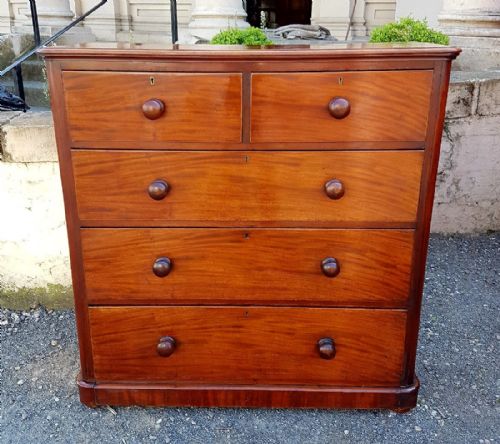 Victorian Mahogany Chest of Drawers
