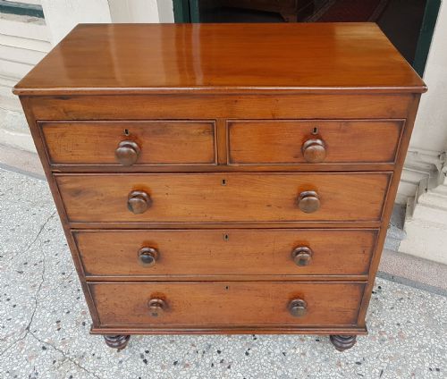 Victorian Mahogany Chest of Drawers