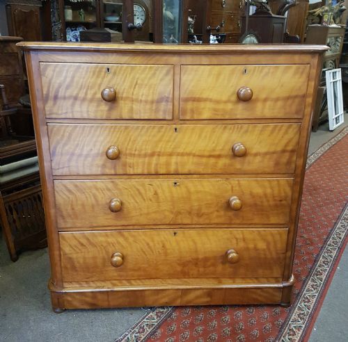 Victorian Chest of Drawers