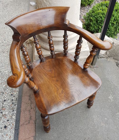 Antique Smokers Bow or Captains Chair.
