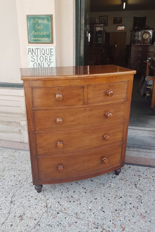 Victorian Mahogany Bow Fronted Chest of Drawers