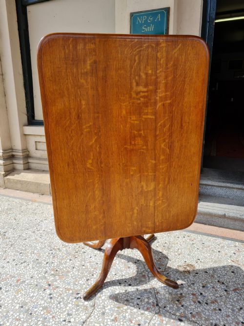 Georgian Tilt Top Table