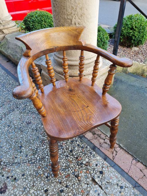 Antique Smokers Bow /Captains Chair