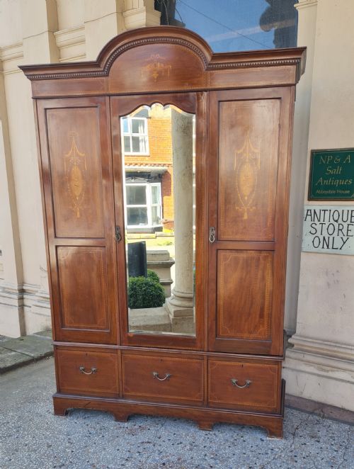 Antique Mahogany    Wardrobe