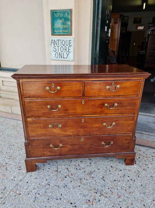 Antique Mahogany Chest of Drawers