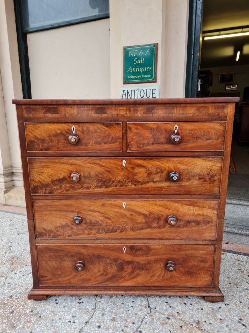 Antique Mahogany Chest of Drawers