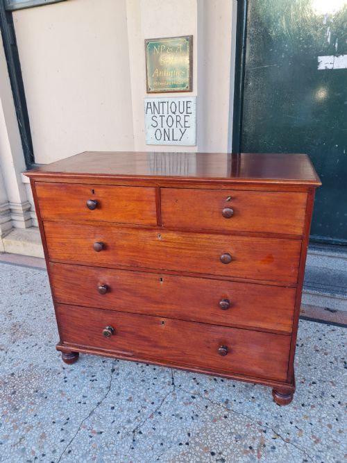 Large Victorian Mahogany Chest of Drawers