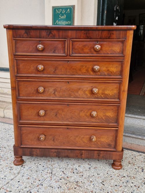 Victorian Mahogany Chest of Drawers
