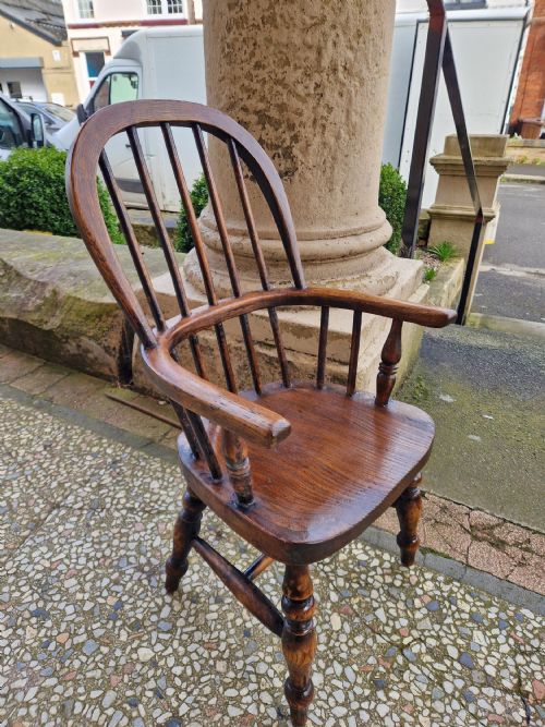 ANTIQUE CHILDS WINDSOR ARMCHAIR - ADDITIONAL PHOTO 2