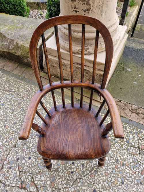 ANTIQUE CHILDS WINDSOR ARMCHAIR - ADDITIONAL PHOTO 4