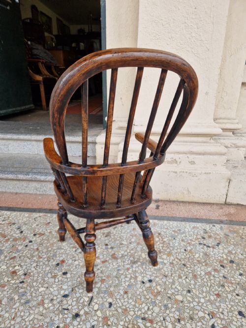 ANTIQUE CHILDS WINDSOR ARMCHAIR - ADDITIONAL PHOTO 6