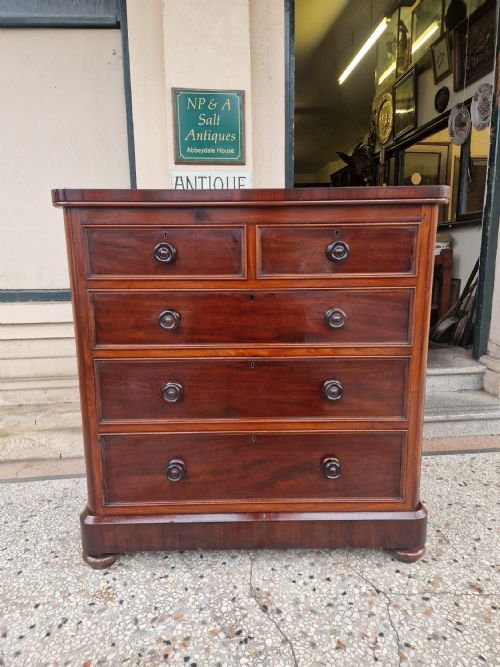 Victorian Mahogany Chest of Drawers