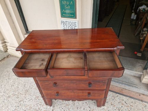 LARGE VICTORIAN MAHOGANY CHEST OF DRAWERS - ADDITIONAL PHOTO 2