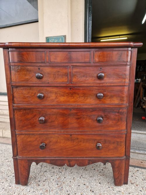 LARGE VICTORIAN MAHOGANY CHEST OF DRAWERS - ADDITIONAL PHOTO 8