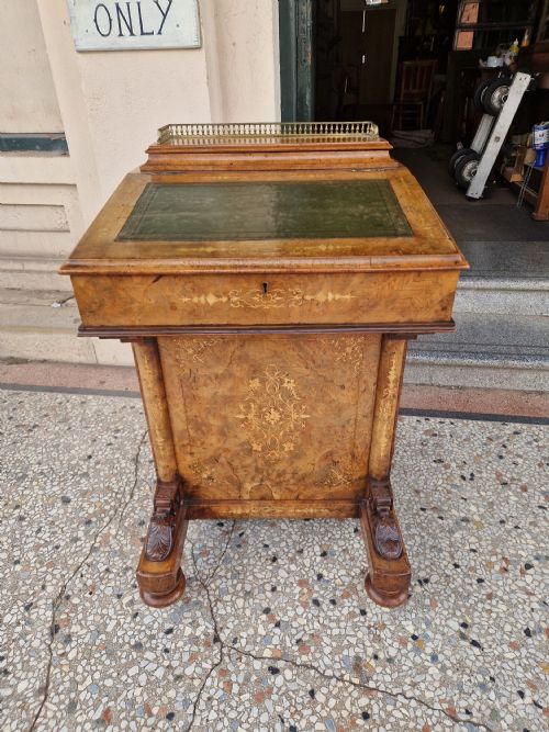 VICTORIAN BURR WALNUT DAVENPORT - ADDITIONAL PHOTO 2
