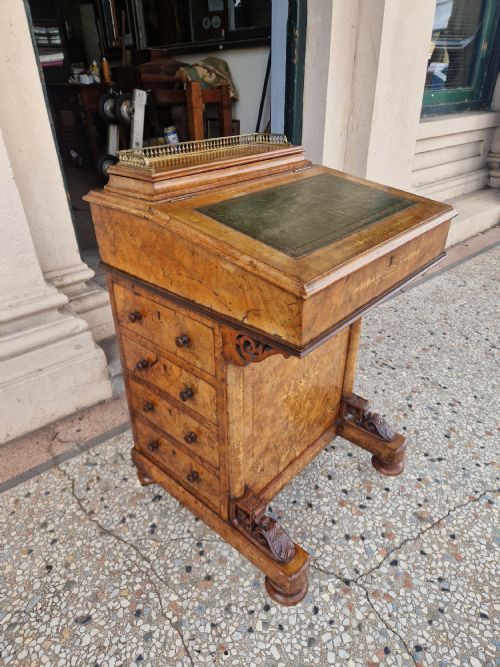 VICTORIAN BURR WALNUT DAVENPORT - ADDITIONAL PHOTO 3