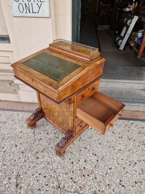 VICTORIAN BURR WALNUT DAVENPORT - ADDITIONAL PHOTO 10