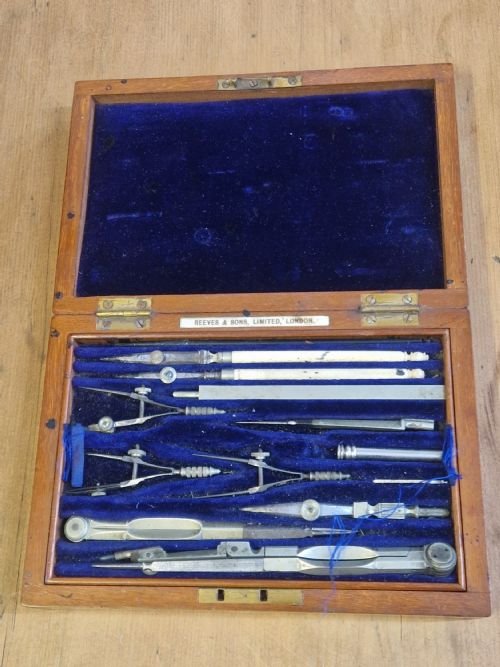 AN EDWARDIAN MAHOGANY CASED TECHNICAL DRAWING SET - ADDITIONAL PHOTO 9