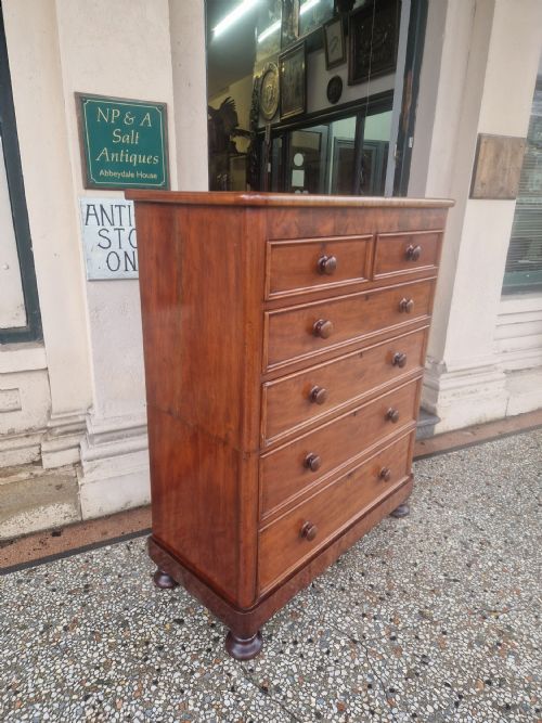 fig 1. LARGE VICTORIAN MAHOGANY CHEST OF DRAWERS